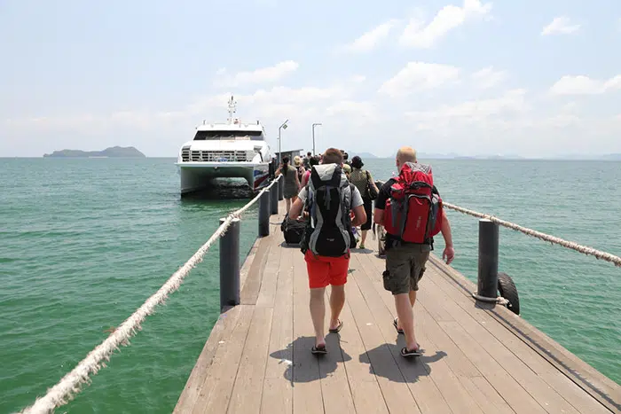 Catamaran &agrave; grande vitesse &agrave; Chumphon